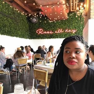 Meet your Posher, Pia